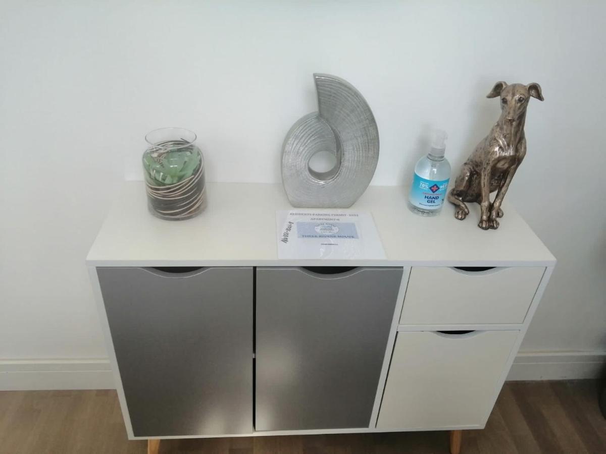 Apartment No 8 - Stay In Style In The Heart Of The Cathedral City. Truro Eksteriør billede